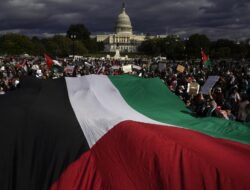 Demonstran Pro-Palestina Mengguncang Jalanan di Seluruh Belahan Dunia