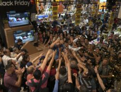 Black Friday, Penduduk Brasil Berbondong-bondong ke Supermarket untuk Berbelanja