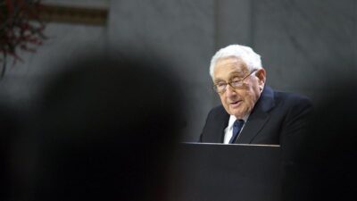 Henry Kissinger, Mantan Menteri Luar Negeri Amerika Serikat dan Pemenang Hadiah Nobel Perdamaian 1973 Wafat pada Usia 100 Tahun