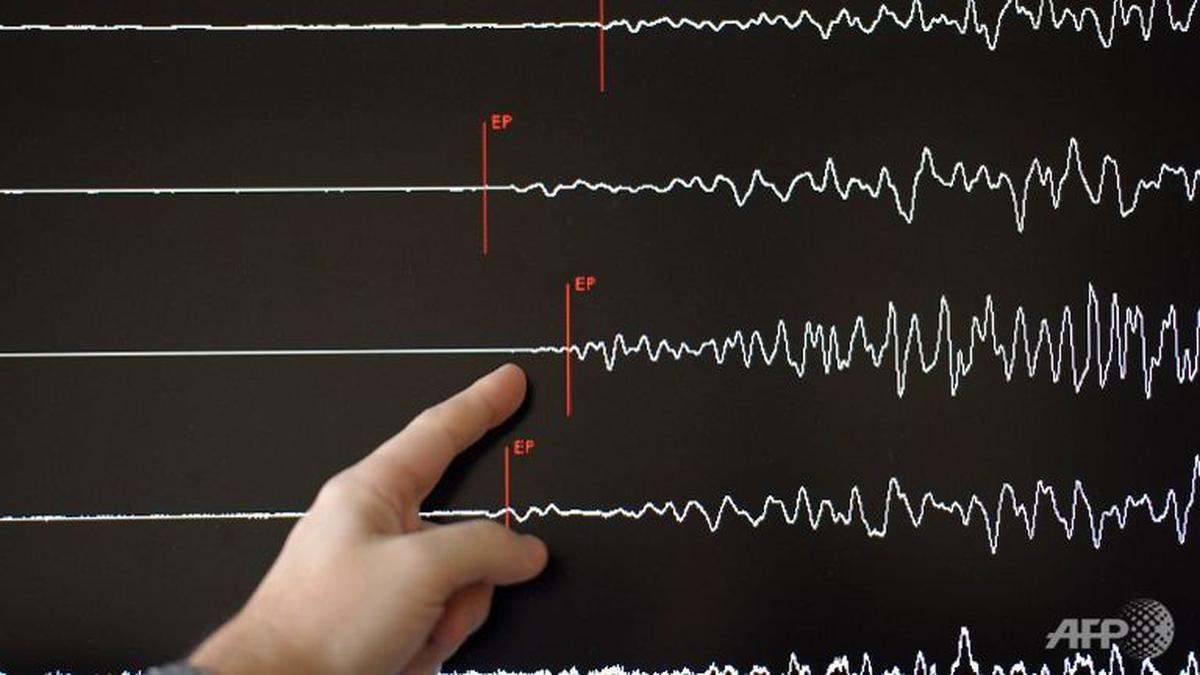 Perkiraan Korban Tewas Gempa Nepal Mencapai 128 Orang dan Diperkirakan Akan Meningkat