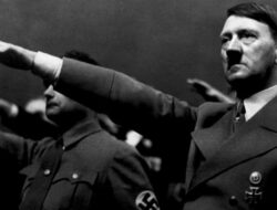 Adolf Hitler Mengambil Alih Komando Tentara Jerman pada Tanggal 19 Desember 1941, Menyusul Kekalahan Menghadapi Soviet