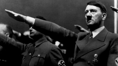 Adolf Hitler Mengambil Alih Komando Tentara Jerman pada Tanggal 19 Desember 1941, Menyusul Kekalahan Menghadapi Soviet