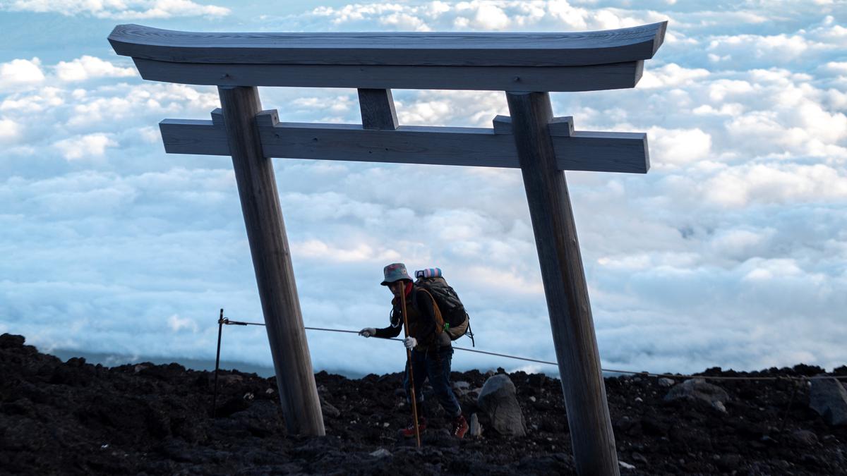 Politisi Jepang Ditangkap karena Diduga Memberikan Uang Tunai Saat Kampanye