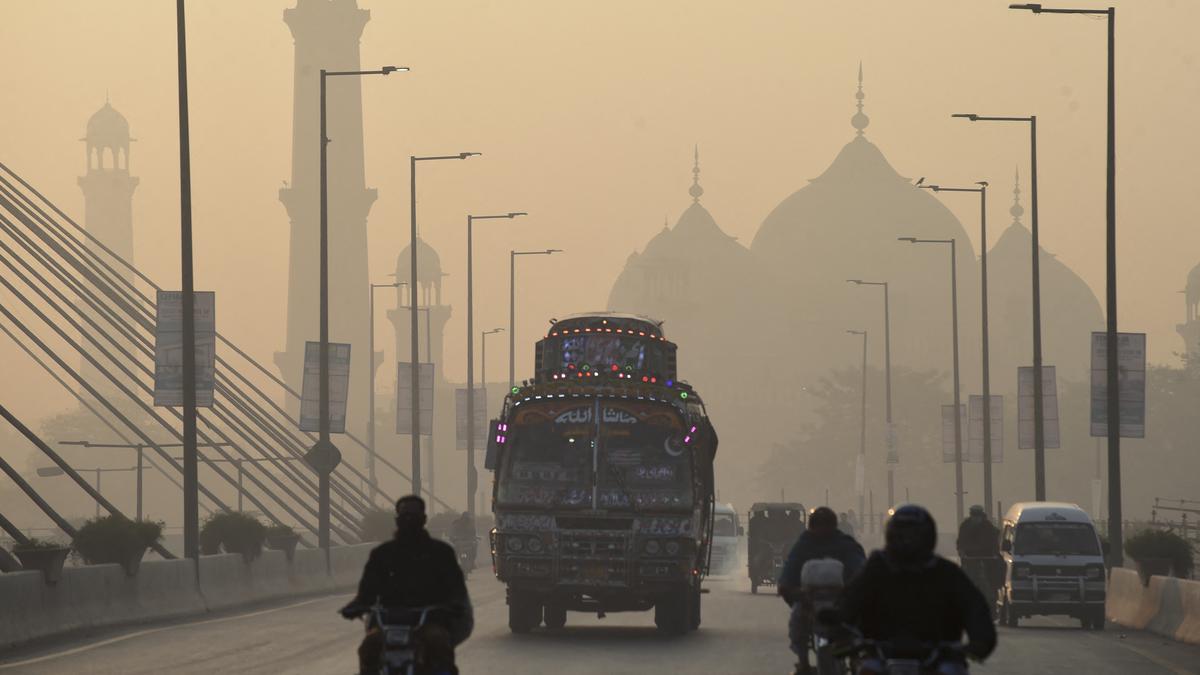 Polusi Udara di Lahore Semakin Memburuk, Anak-anak Pakistan Mengalami Masalah Pernapasan yang Serius