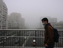 Kabut Tebal di China Mengganggu Jarak Pandang hingga 50 Meter dan Membatalkan Jadwal Penerbangan