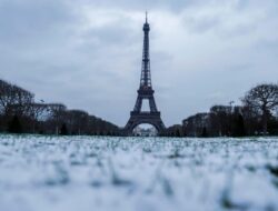 Paris Menyambut Cuaca Dingin dalam Seminggu ke Depan