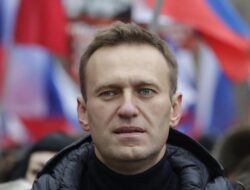 Alexei Navalny, Musuh Politik Putin Meninggal di Penjara