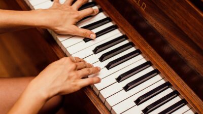 28 Maret Hari Piano Sedunia: Menelusuri Sejarah Terbentuknya Alunan Musik dari Instrumen Yang Elegan Ini