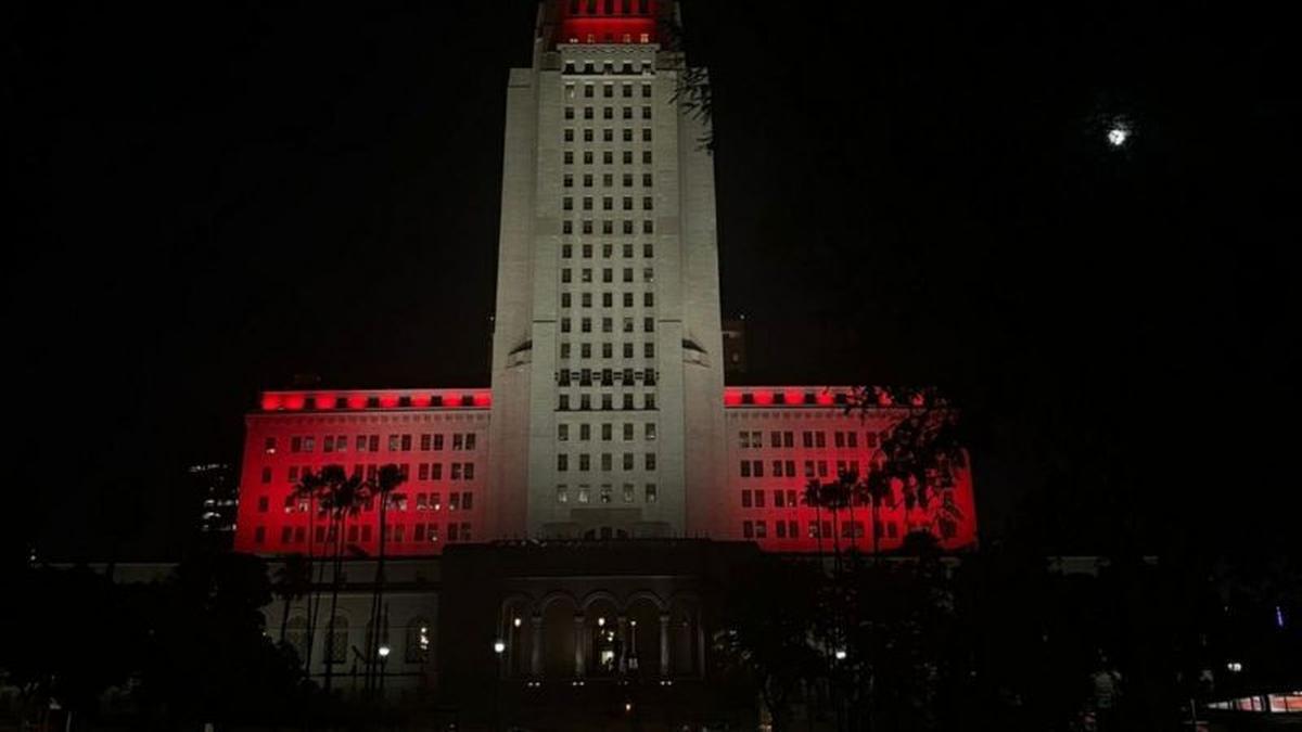 Perdana Cahaya Merah Putih Meriahkan Perayaan HUT ke-79 RI di Balai Kota Los Angeles