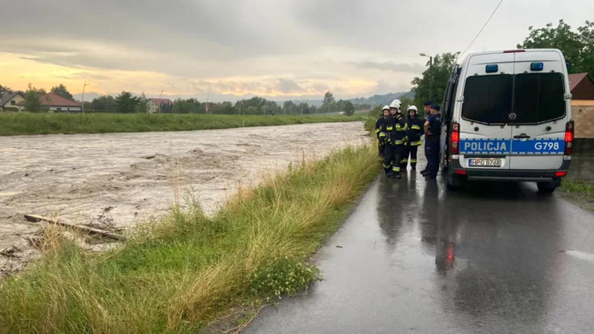 Hujan deras mengguyur Eropa, menyebabkan banjir di Rumania dan menewaskan 4 orang