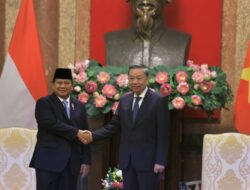 Prabowo Subianto Meets Vietnam’s President in Hanoi to Discuss Strategic Partnership