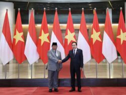 Prabowo Subianto Meets National Assembly Chair to Discuss Potential Cooperation After Meeting Vietnam’s President