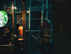 “Gerai Starbucks Korea Selatan: Kopi Unik dengan Pemandangan Korea Utara”