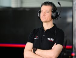 Aprilia Salahkan Michelin: Wawasan Terbaru dalam Crash Martin