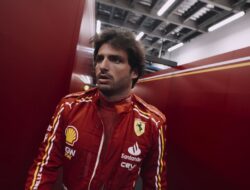 Sainz Sempat Ghosting Vowles: Fakta Terungkap!