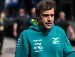 Fernando Alonso: Kembalinya ke F1 dengan Tantangan Mesin V10
