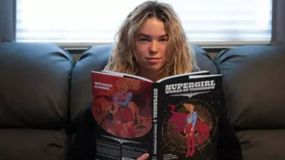 Bocor Logo Resmi Supergirl: Potret Women of Tomorrow