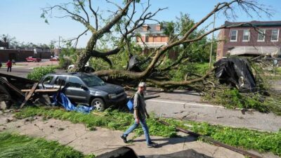 Tornado dan Badai AS Tewaskan 21, Aliran Listrik Putus dan Gelombang Panas