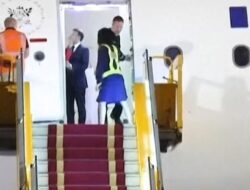 Kisah Cinta Emmanuel Macron: Guru dan Murid 25 Tahun