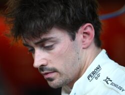 Leclerc Frustasi – Pole Langka Ferrari Hilang