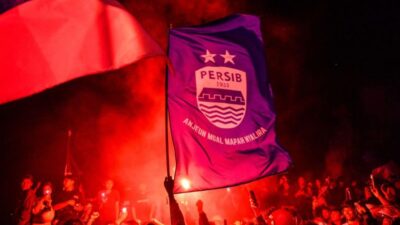 Total Hadiah Persib Juara Liga 1: Berapa yang Akan Diterima?