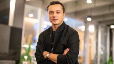 Nicholas Saputra Pakai One Take untuk VM Yura Yunita – Unik!