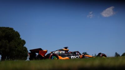 Piastri Kalahkan Russell di GP Emilia-Romagna: Kemenangan Sensasional