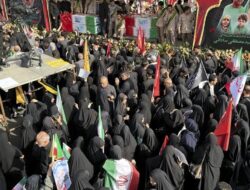 Pemakaman Pejabat yang Tewas dalam Serangan Israel di Iran: Ulasan Terkini