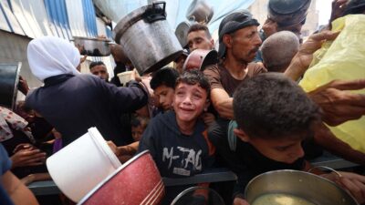 Tangis Anak-anak Gaza di Antre Pembagian Makanan