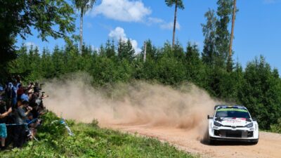 Solberg Memimpin Klasemen di WRC Rally Estonia