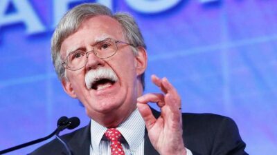 FBI Geledah Rumah & Kantor Mantan Penasihat Keamanan Nasional Trump: Penyelidikan Terbaru