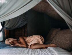Insiden Tukang Pembersih Kaca Hotel Saat Tidur Picu Depresi di Cina