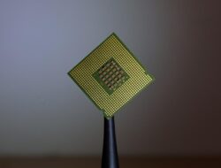 China Aim to Triple AI Chip Production by 2026