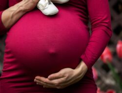 Wanita Malaysia: Transformasi Wajah Viral Saat Hamil