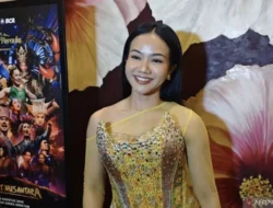 Yura Yunita Memukau Penonton dengan Potetnsi di Atas Makhluk Raksasa