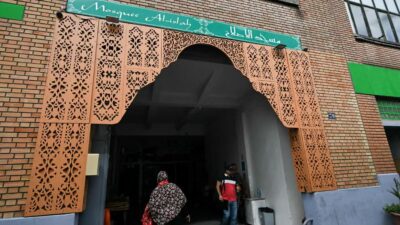 Teror 9 Kepala Babi di Masjid Prancis: Pelaku Masih Misteri