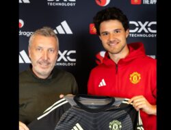 Profil Senne Lammens, Kiper Baru Manchester United asal Belgia
