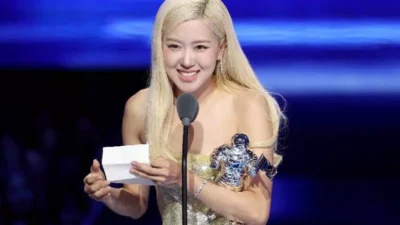 Rose BLACKPINK & Bruno Mars ‘APT’ Song of The Year MTV VMA 2025